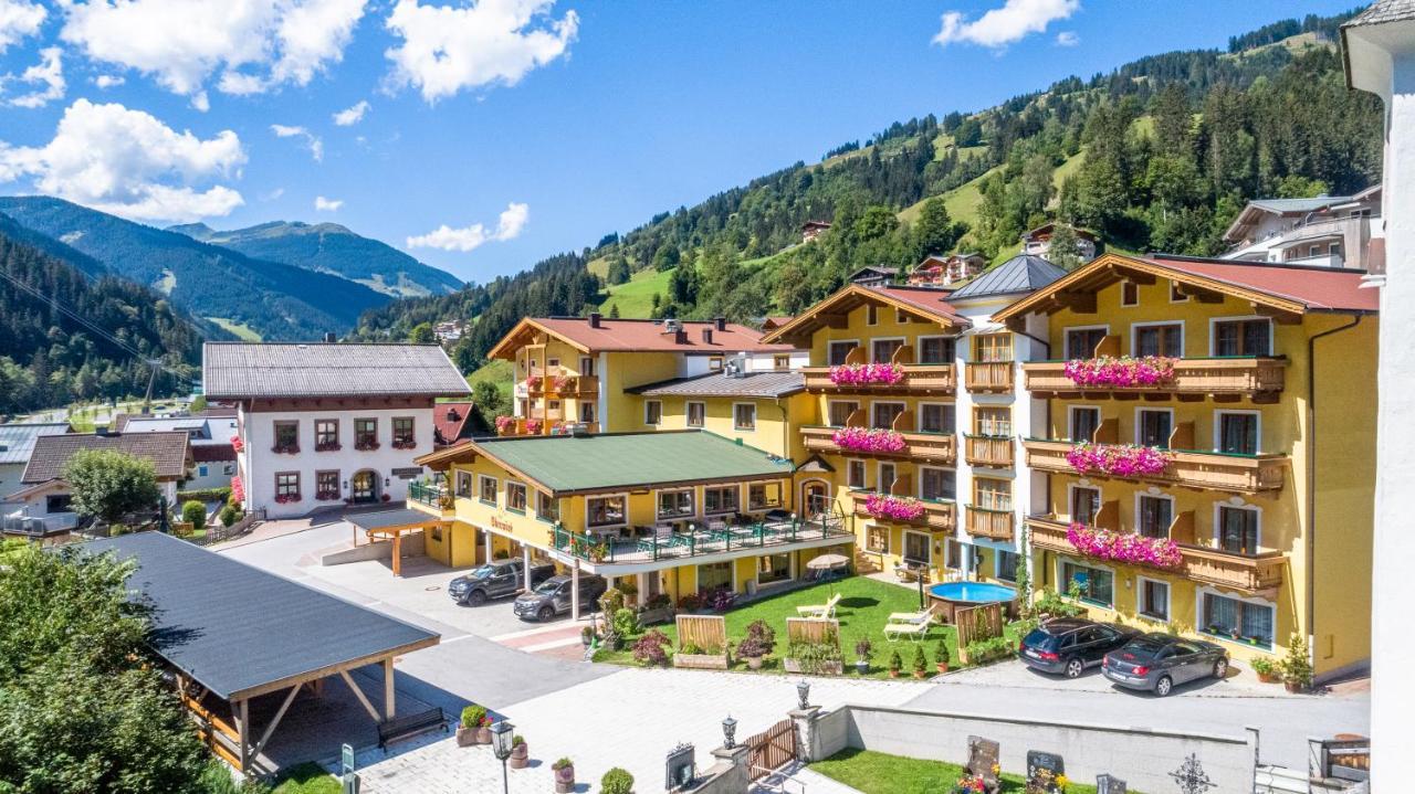 Hotel Oberwirt - Nahe An Saalbach Und Zell Am See, Viehhofen Sommercard Екстериор снимка