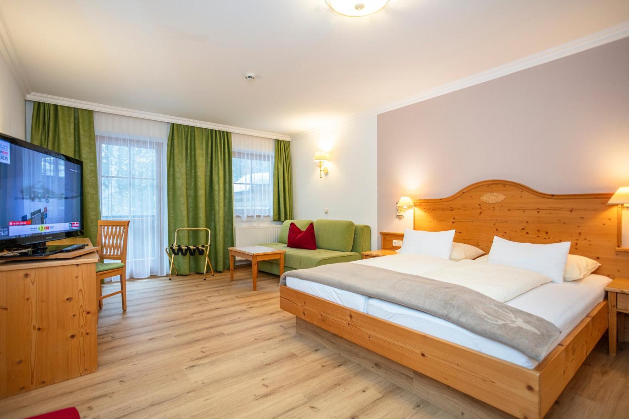 Hotel Oberwirt - Nahe An Saalbach Und Zell Am See, Viehhofen Sommercard Екстериор снимка