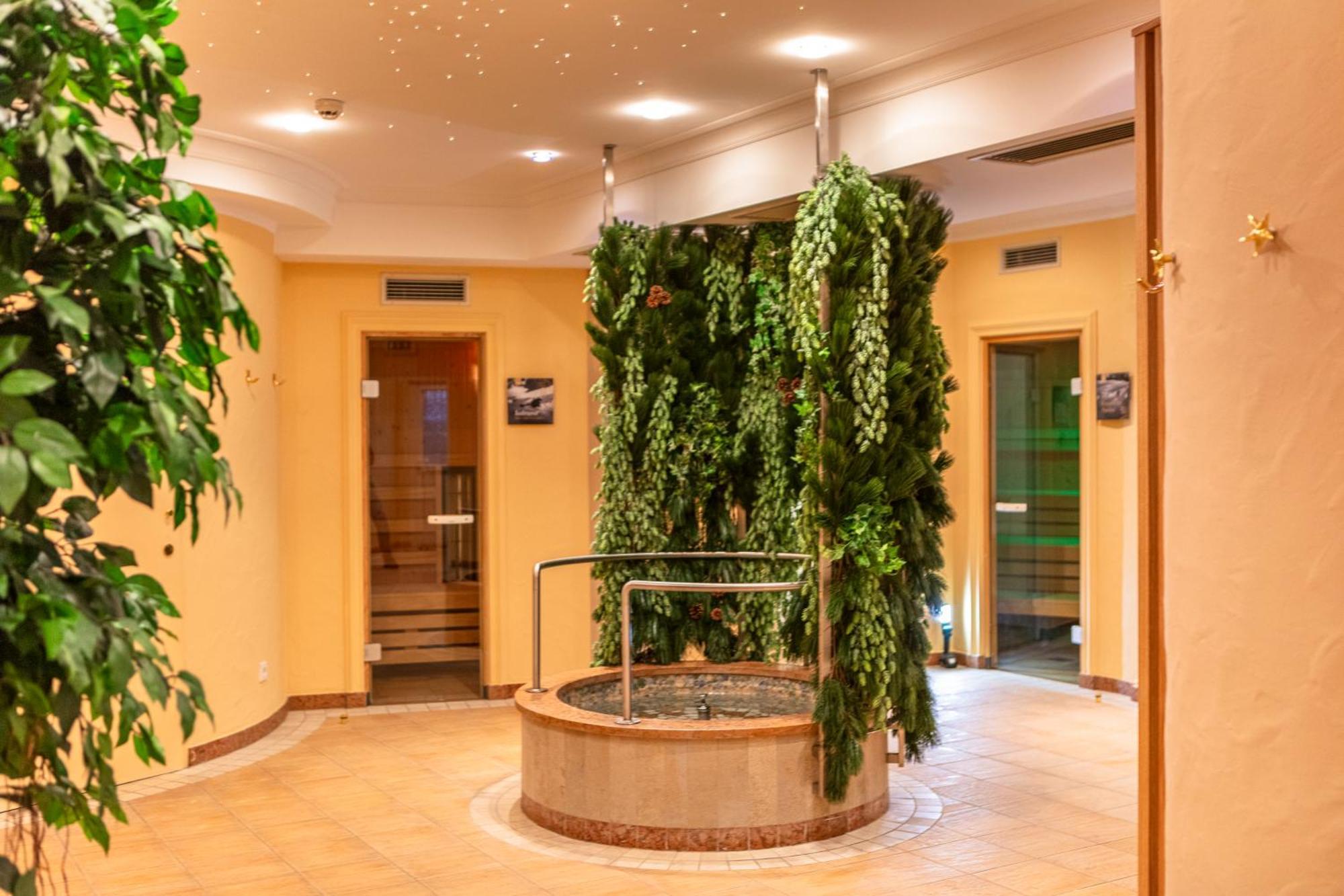 Hotel Oberwirt - Nahe An Saalbach Und Zell Am See, Viehhofen Sommercard Екстериор снимка