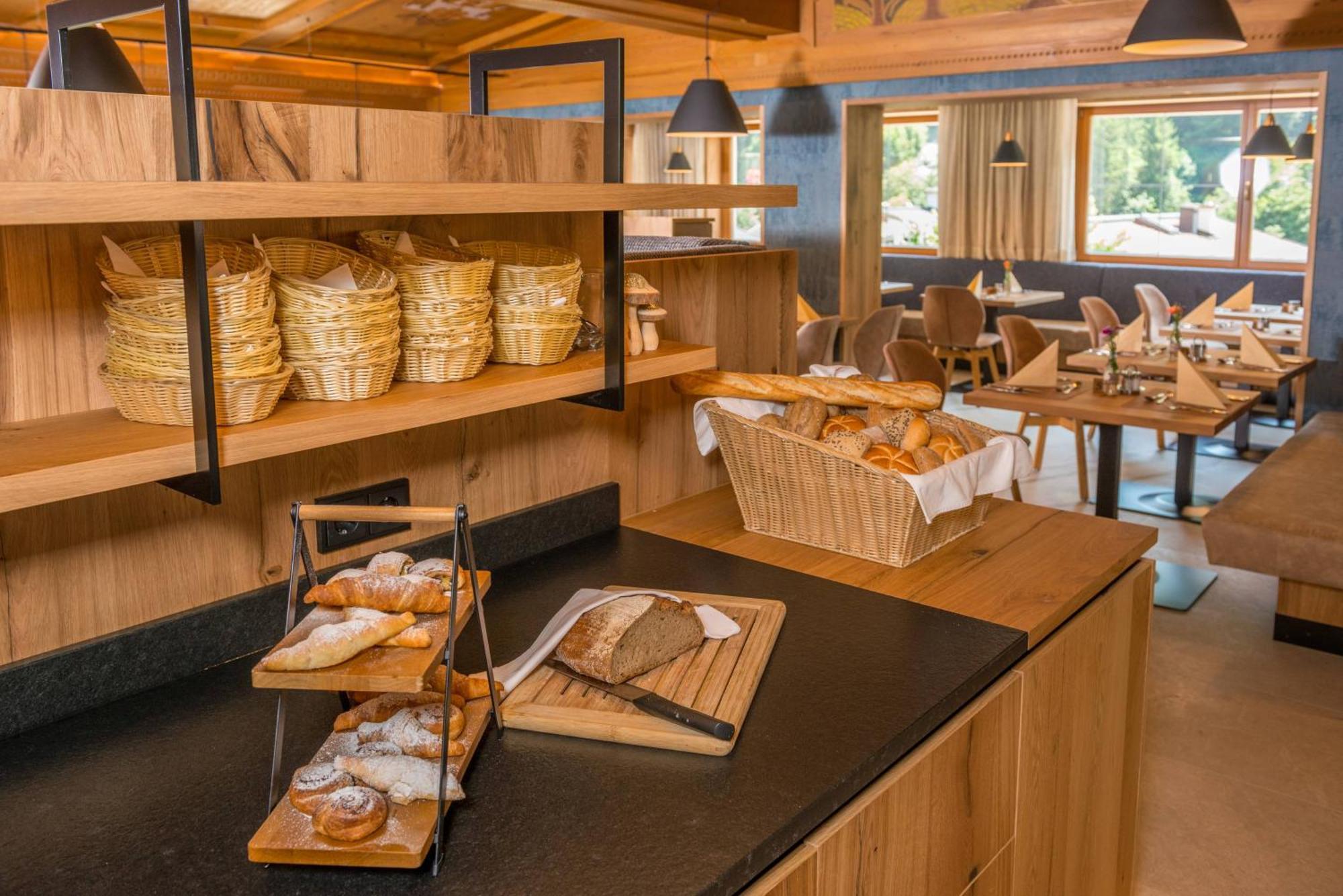 Hotel Oberwirt - Nahe An Saalbach Und Zell Am See, Viehhofen Sommercard Екстериор снимка